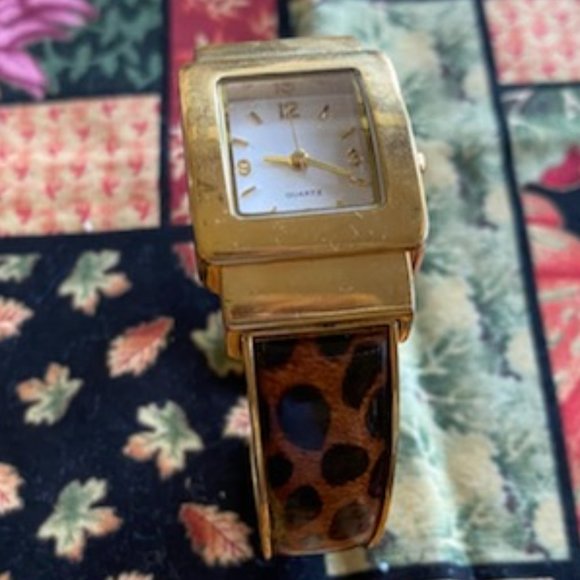 Source Unknown Jewelry - LEOPARD Print & GOLD tone CUFF BRACELET Wrist WATCH * 2-1/4" across inside